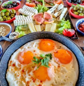 [Kadı Efendi Konak Bahçesi]